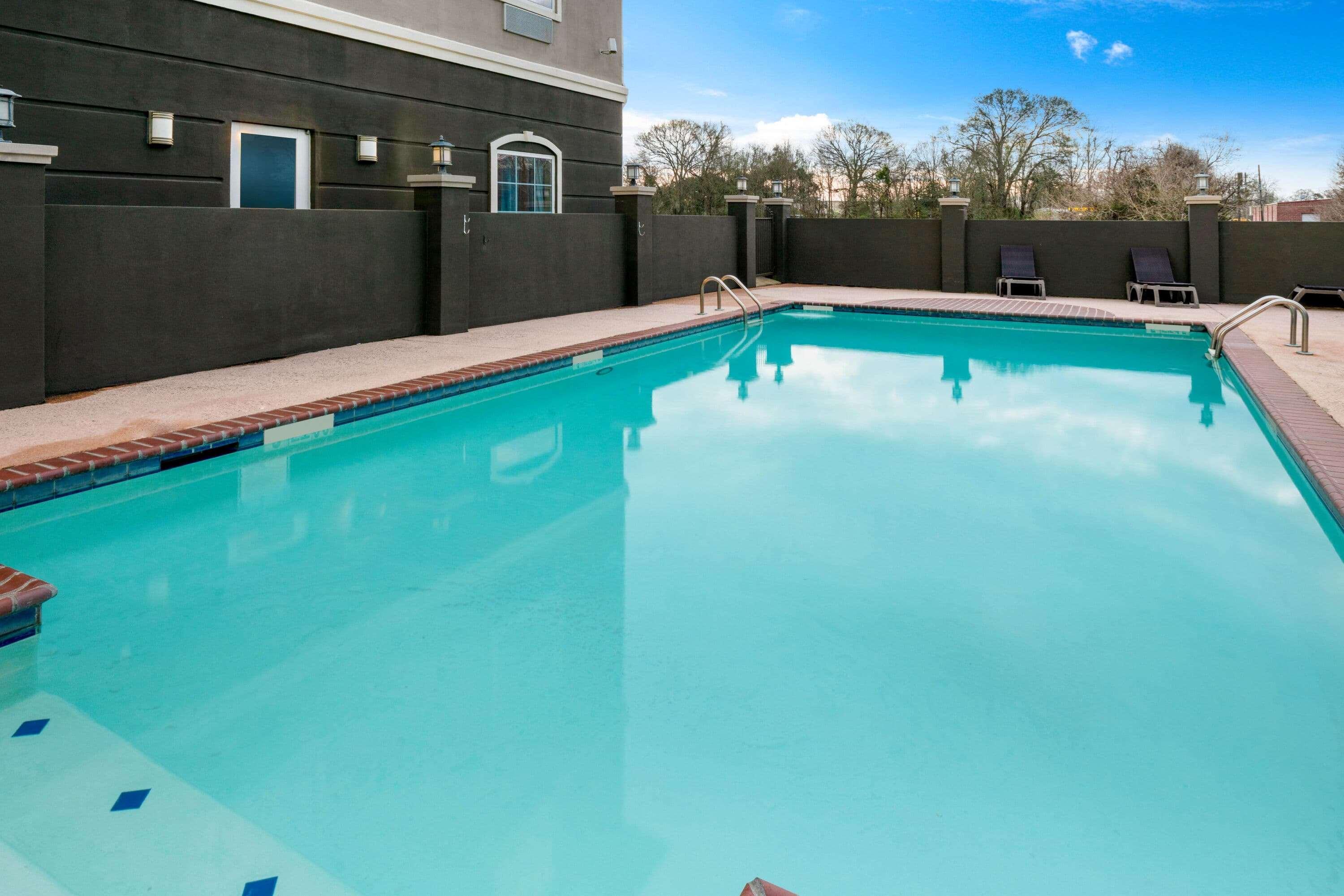 La Quinta & By Wyndham - Lafayette Area